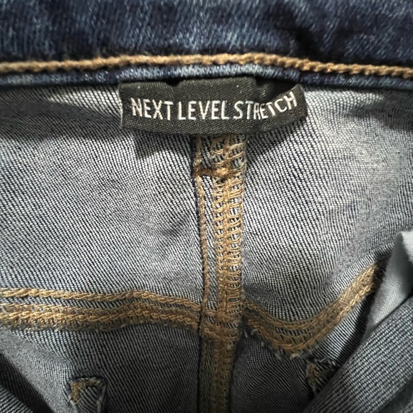 American Eagle Outfitters Women's Skinny Jeans - Dark Blue - Picture 3 of 4